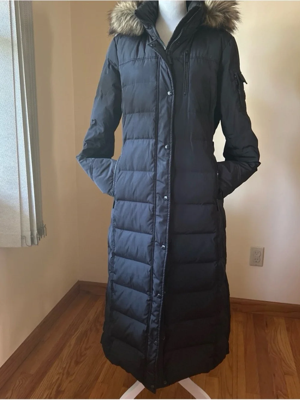 Michael Kors Long Down Puffer Coat-Faux Fur Detachable Hood-Belted, Black Size L